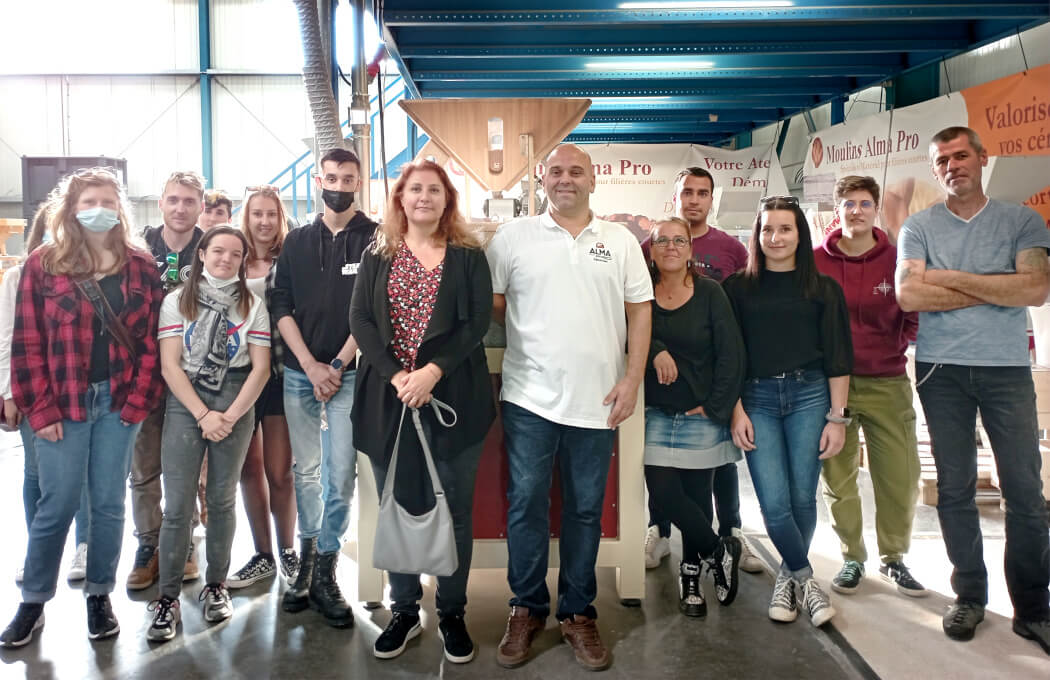 L'école L'Aura située à Chabeuil, forme de futurs boulangers et pâtissiers.