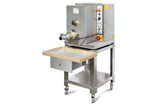 PM30 en version inox - une presse à pâtes pour votre atelier de production de pâtes artisanales sèches machine_a_pates_professionnelle_extrudeuse_presse