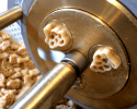 Des pâtes en forme de grappe de raison pour un producteur de pâtes Bourguignon... une idée régionale ! Machine-a-pâtes-selecteur-de-position-en-mode-extrusion