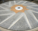 Une des meules du moulin PRO100, la qualité du grain conservée meule_farine_meunerie_minoterie_