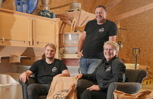 Farine et pâtes fermières en Belgique chez a famille Modave : le blé du champ à l'assiette ! paysan_meunier_wallonie_belgique