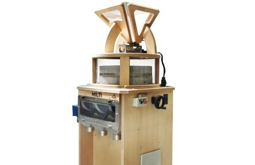 Un moulin simple, robuste et efficace pour produire des farines à la ferme Moulin_a_farine_agricole